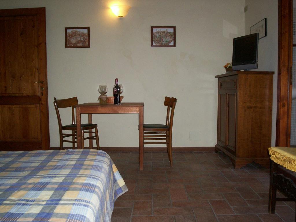Podere Il Caggio Rooms ซานจีมิญญาโน ภายนอก รูปภาพ