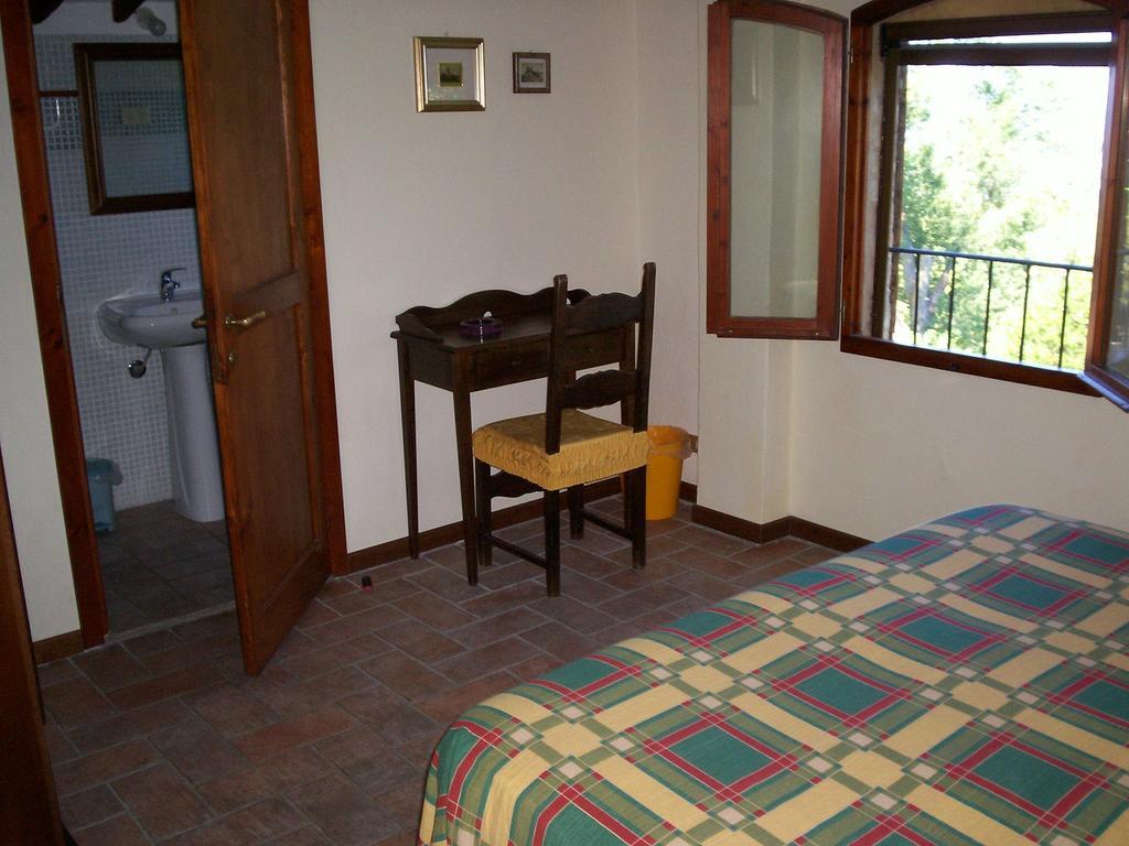 Podere Il Caggio Rooms ซานจีมิญญาโน ภายนอก รูปภาพ
